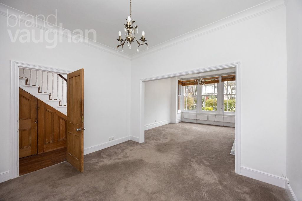 Property photo 2 of 33 Picture No. 37