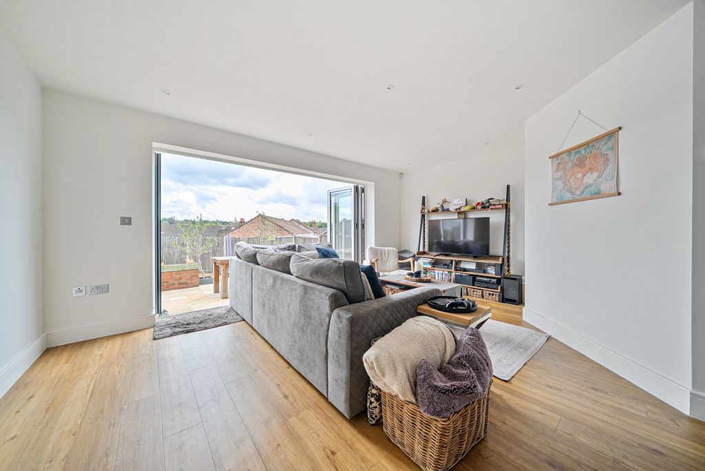 Property photo 3 of 21 1501830-15-6A901c...