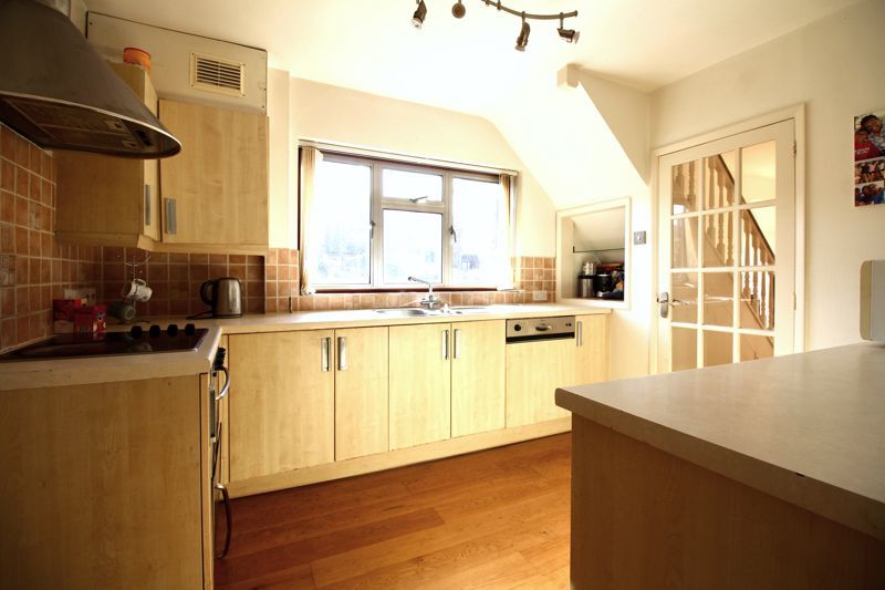 Property photo 3 of 19 Photo 7