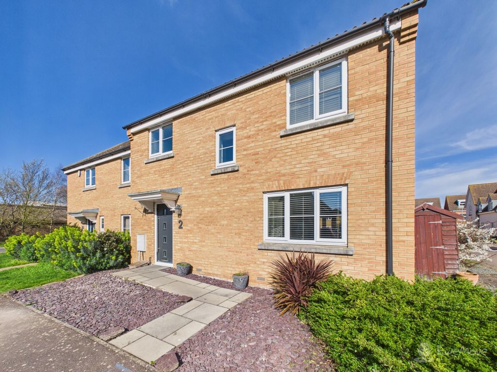 Property photo 1 of 26 Front Of House- Mark Stephens Ewemove Newmarket An