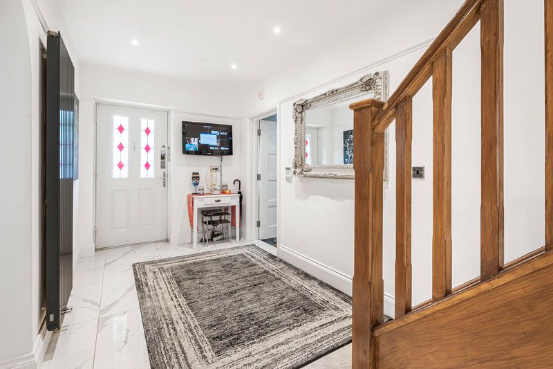 Property photo 3 of 37 Photo 29