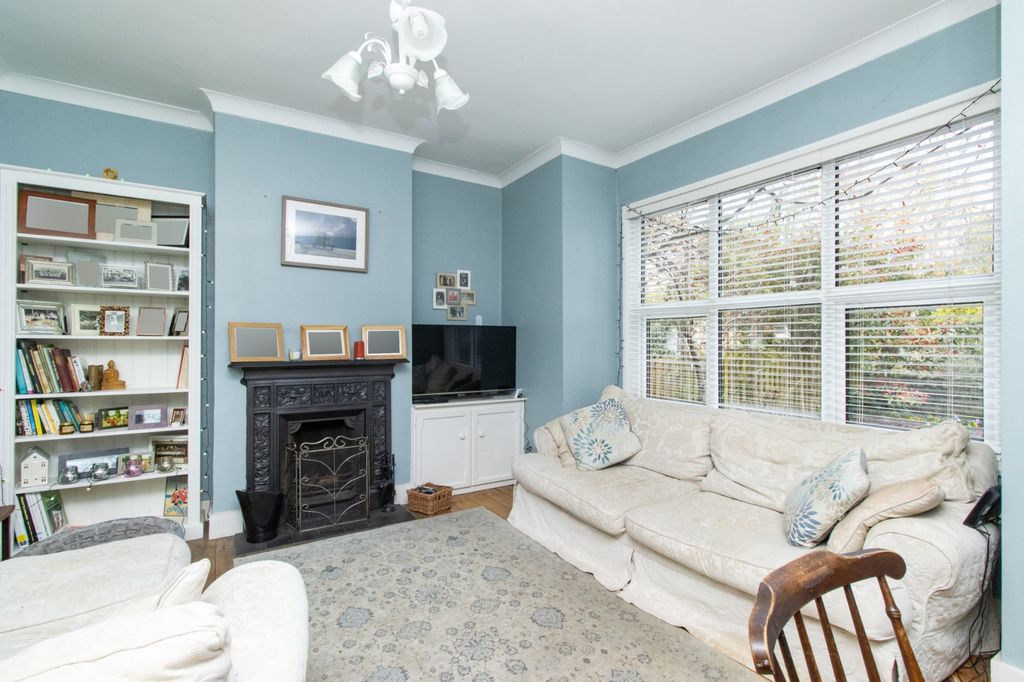 Property photo 2 of 13 Picture 2