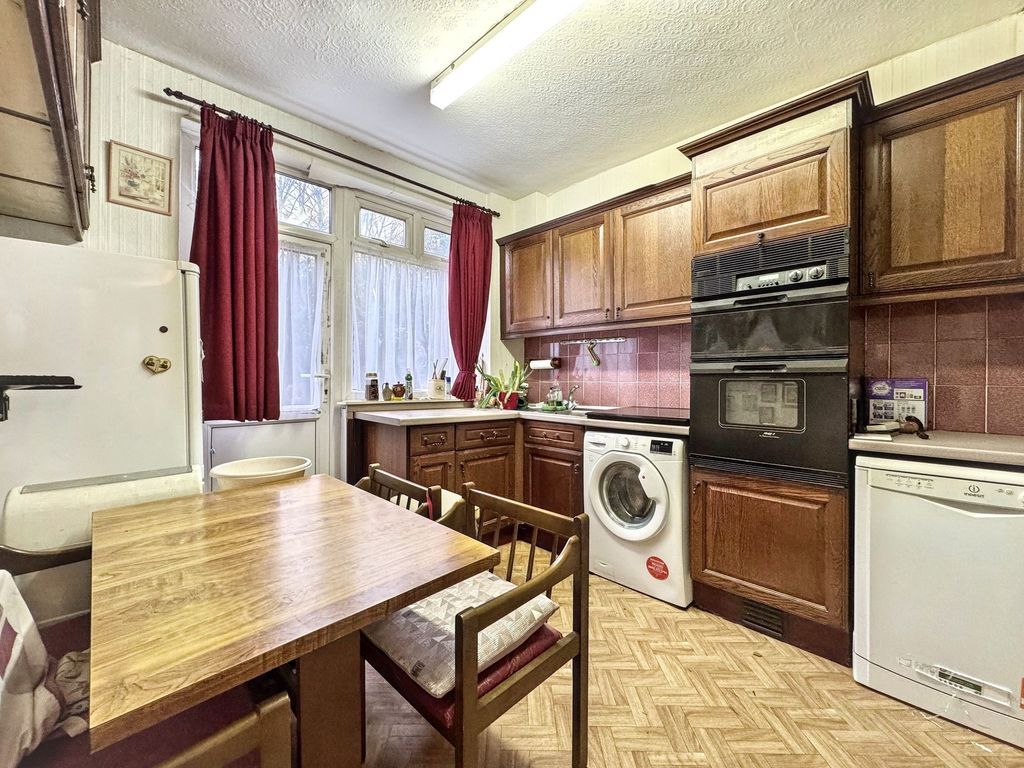 Property photo 2 of 15 Kitchen