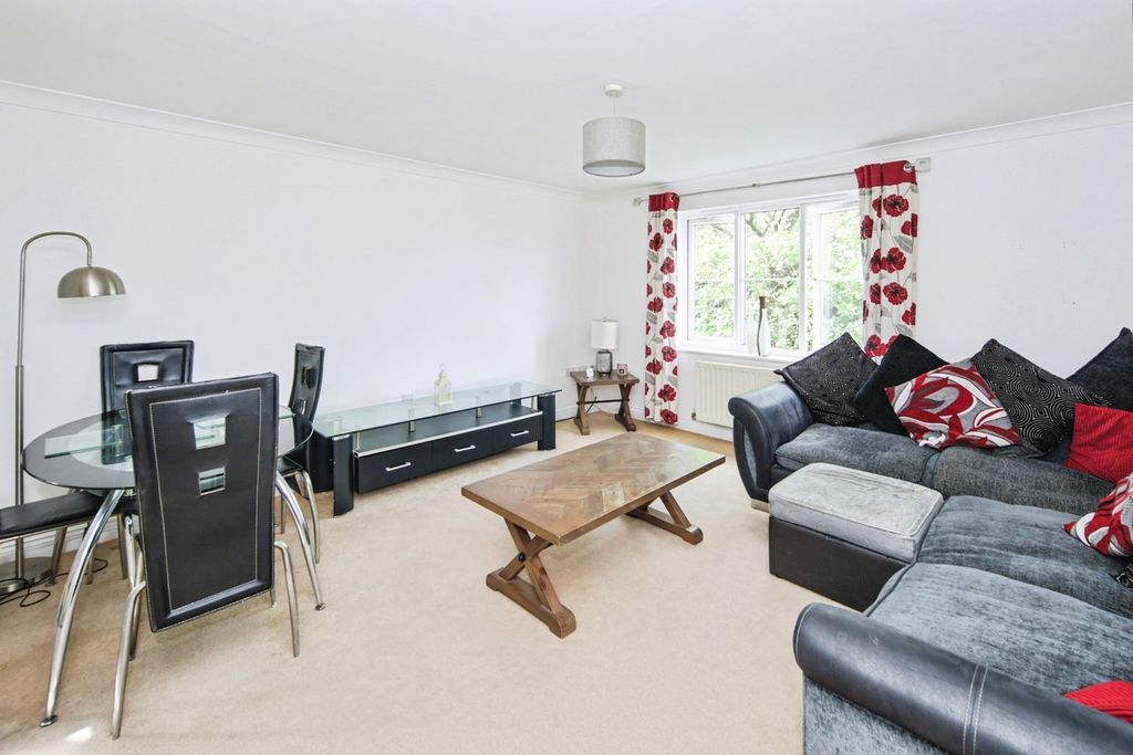 Property photo 2 of 13