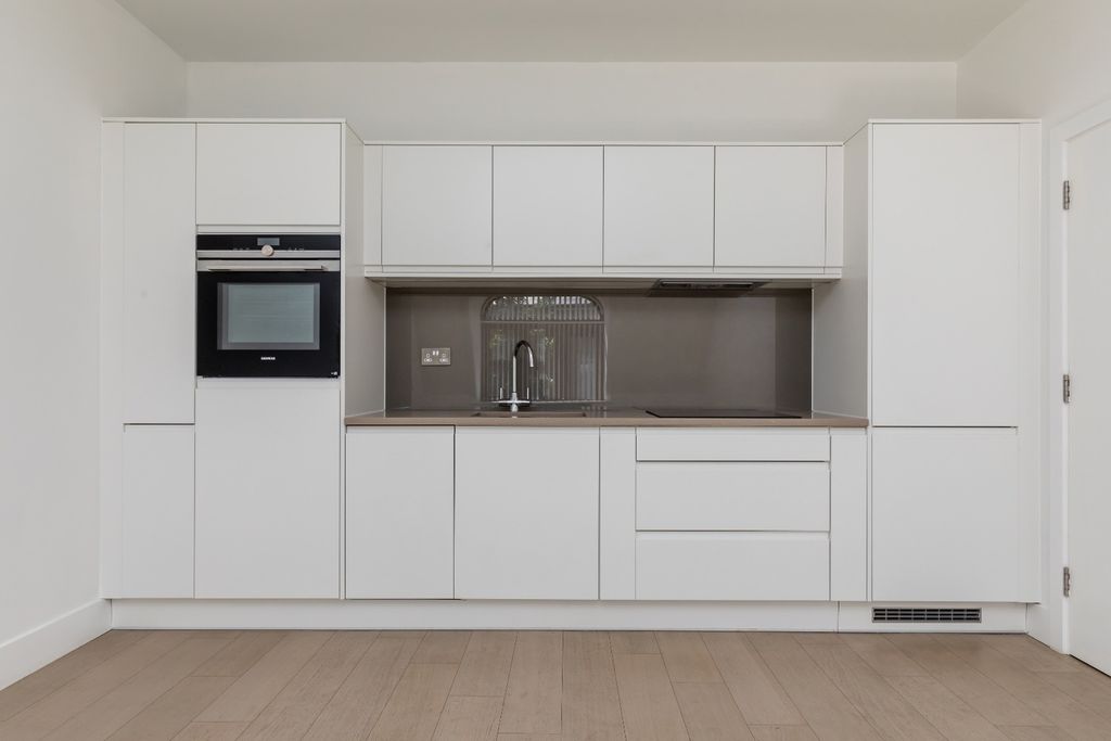 Property photo 2 of 10 3329875