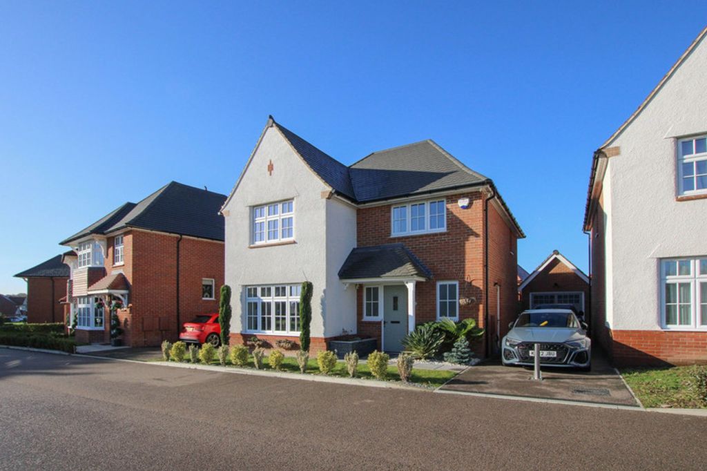 Property photo 1 of 32