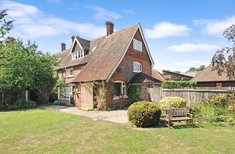 Property photo 2 of 9 Garden