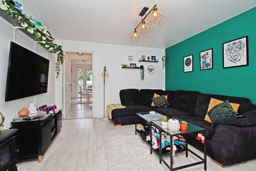 Property photo 2 of 14 Pbox-Img.Jpg