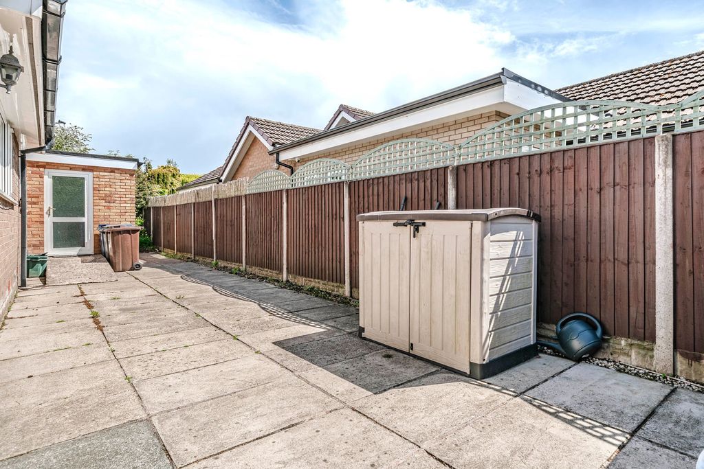 Additional image 38 of 3 bed detached bungalow for saleVicarsfields Road, Leyland PR25