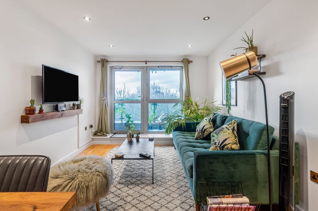 Property photo 2 of 30 Picture No. 22