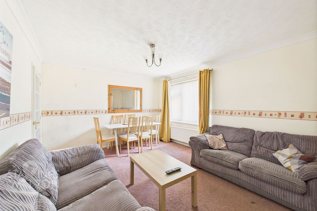 Property photo 2 of 23