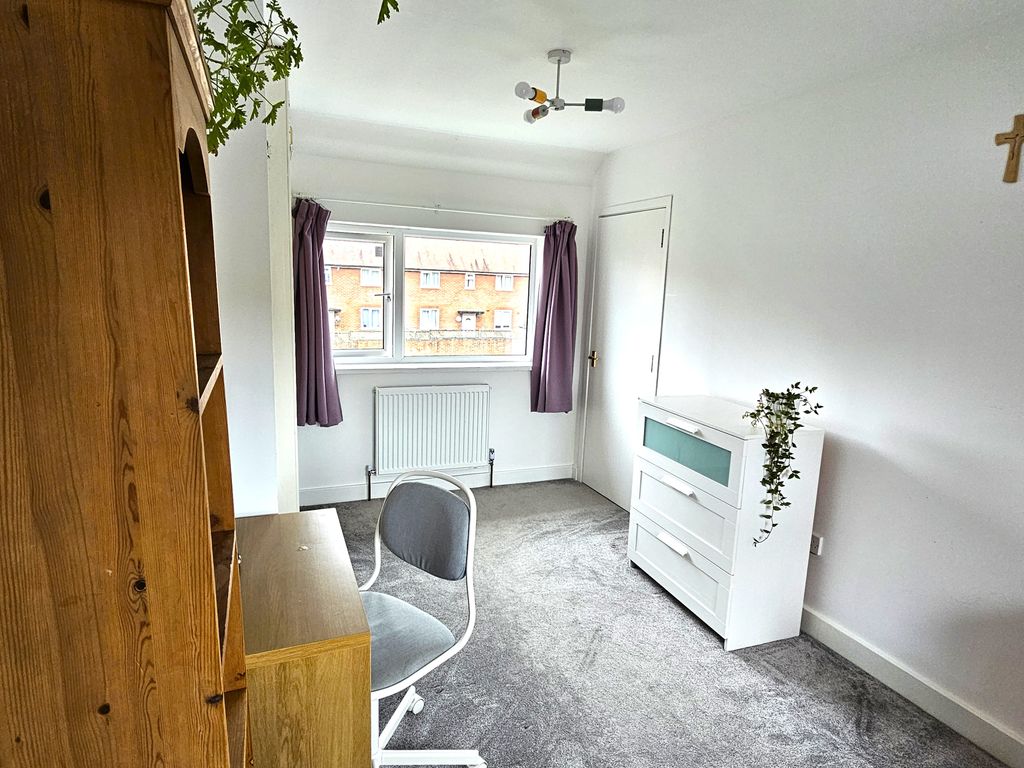 Property photo 1 of 3