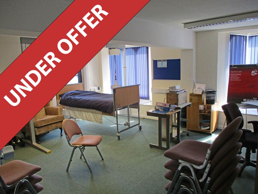 Property photo 2 of 5 95-99, Uckfield