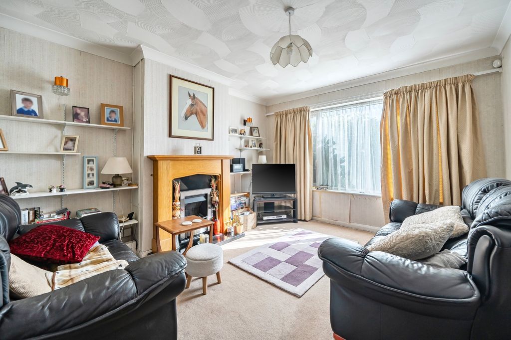 Property photo 2 of 14 Living Room