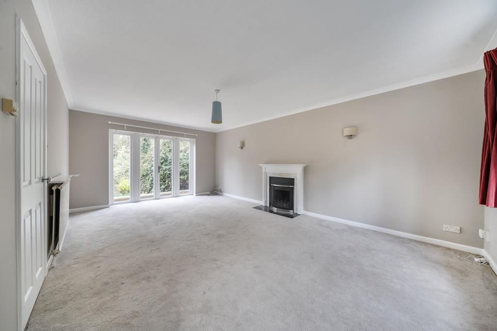 Property photo 2 of 30 Living Room