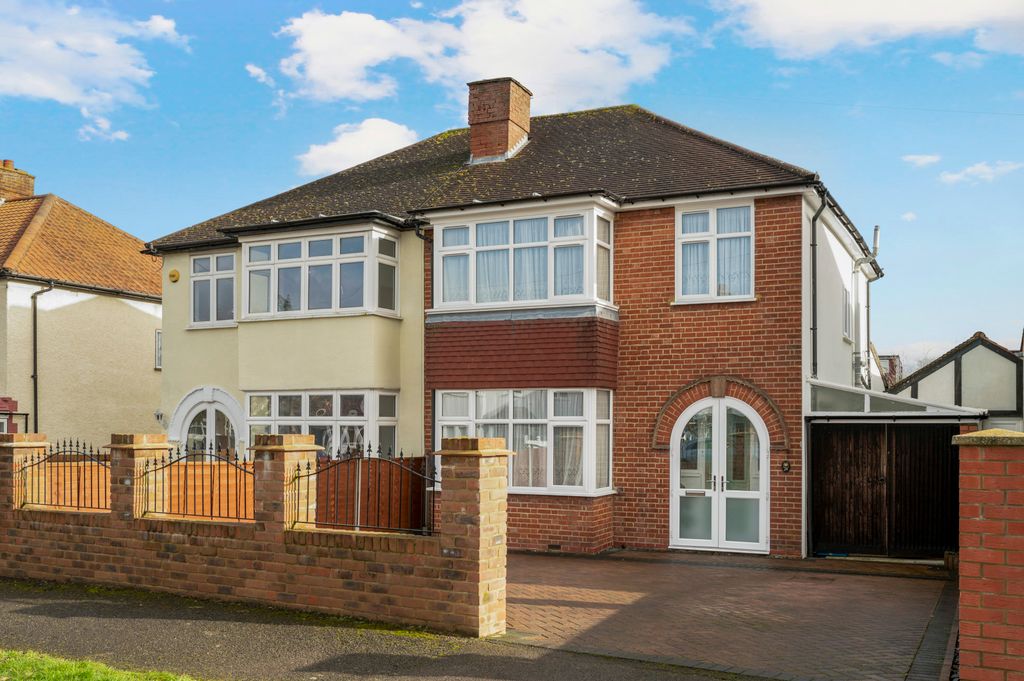 Property photo 1 of 18 Picture No. 01