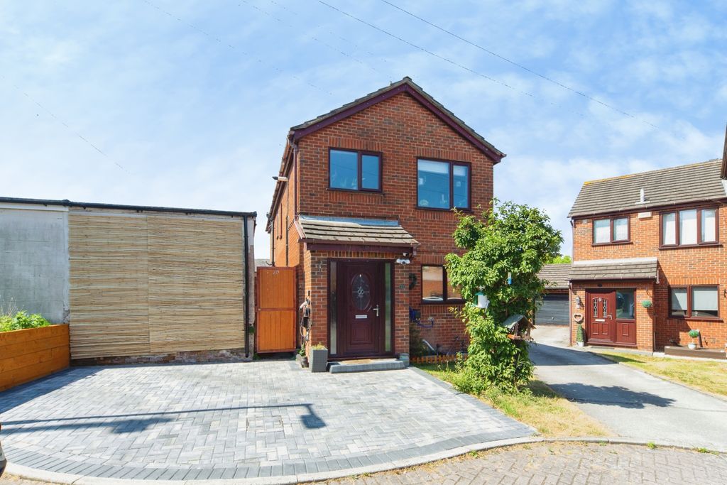 Property photo 1 of 39