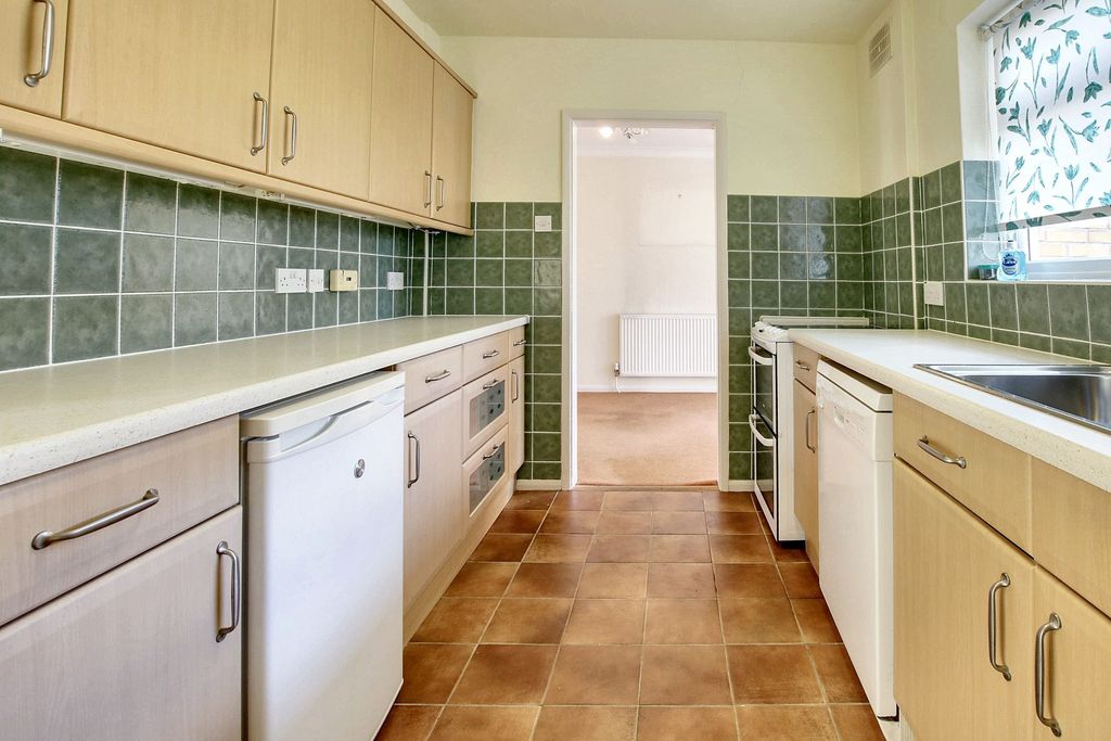 Property photo 3 of 39
