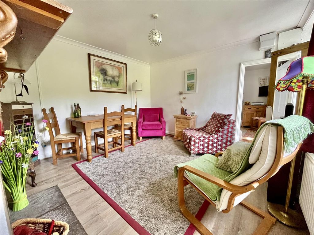 Property photo 2 of 29