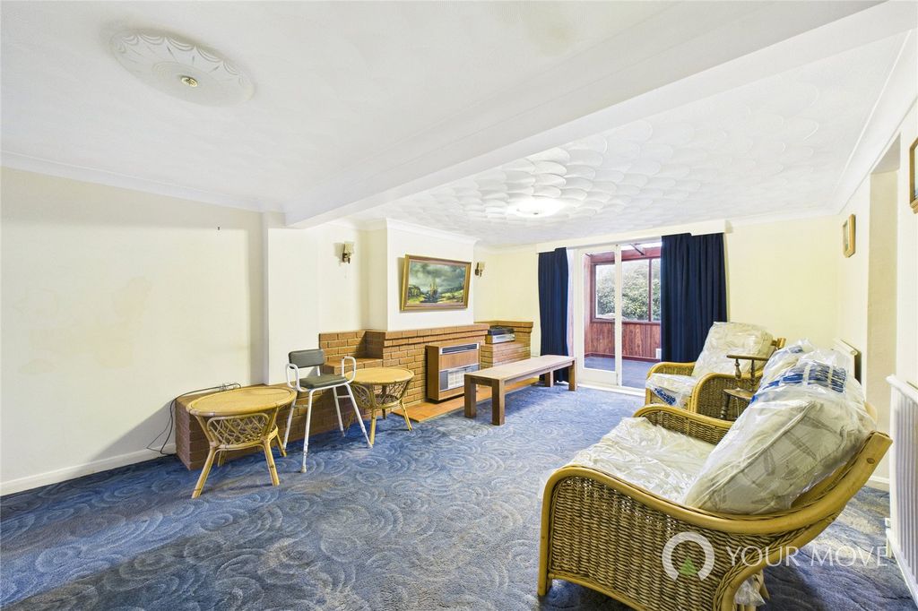 Property photo 2 of 17 Picture No. 24