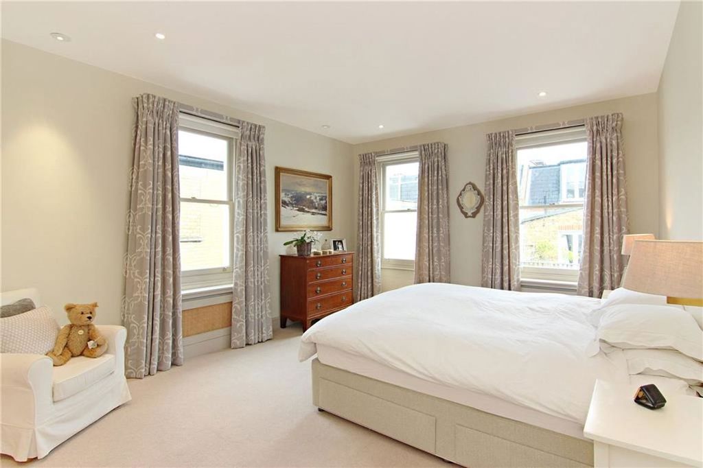 Property photo 2 of 9