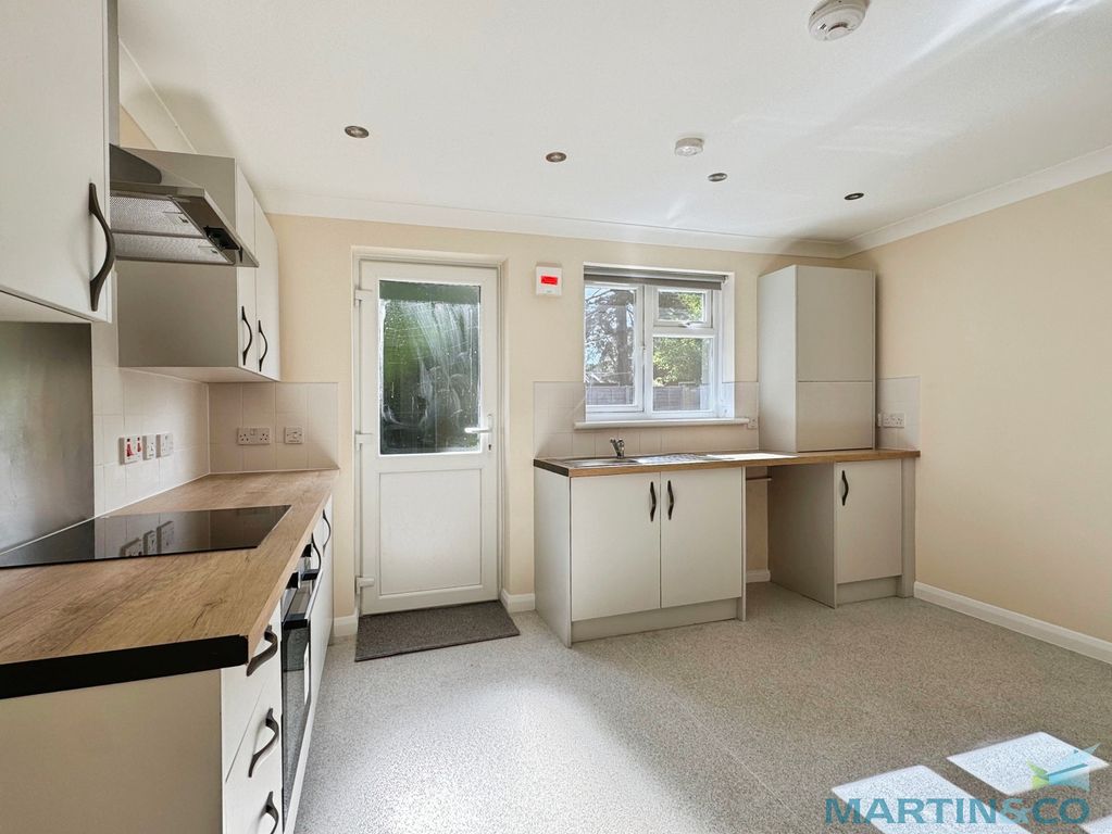 Property photo 3 of 14 5419E19F-7-4Faf-Aa61-EE9CC819E605-4351-0000383Ad94