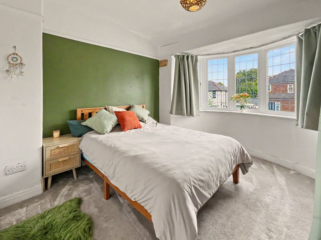 Property photo 3 of 32