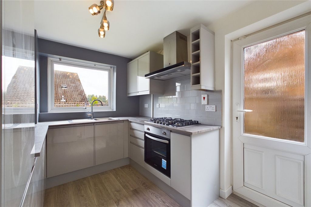 Property photo 3 of 20 Kitchen