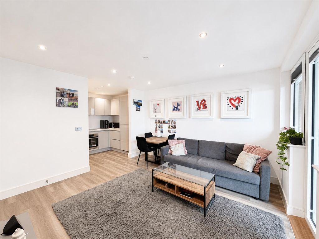 Property photo 1 of 8 Reception Room