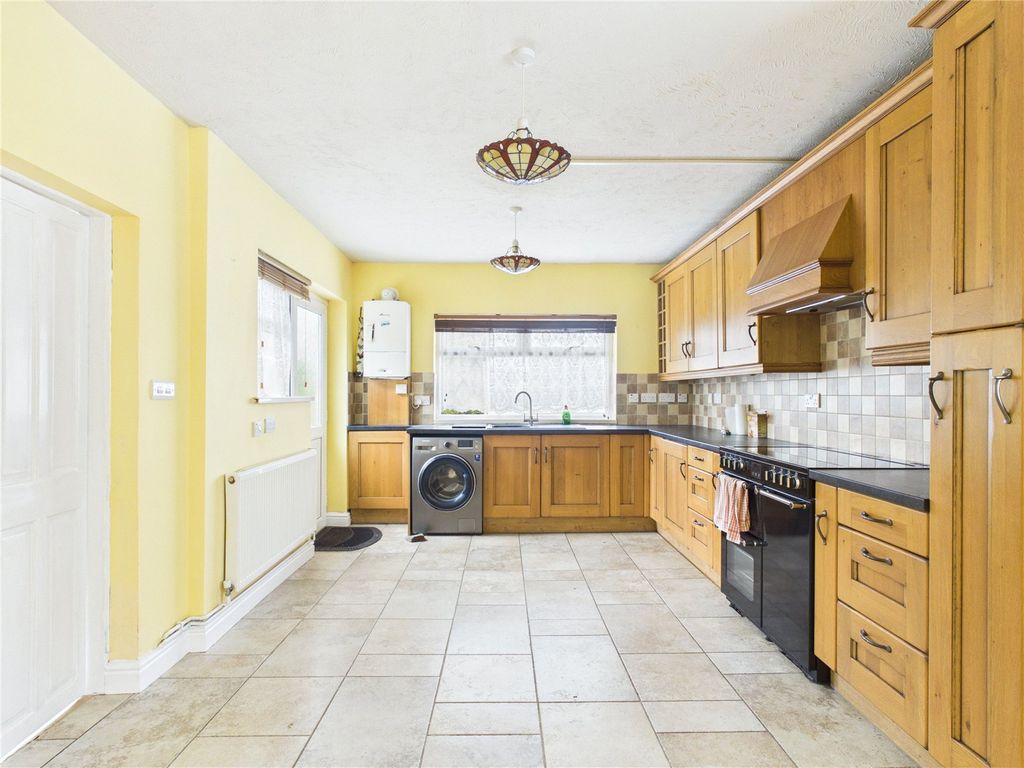 Property photo 3 of 12 Picture No. 06