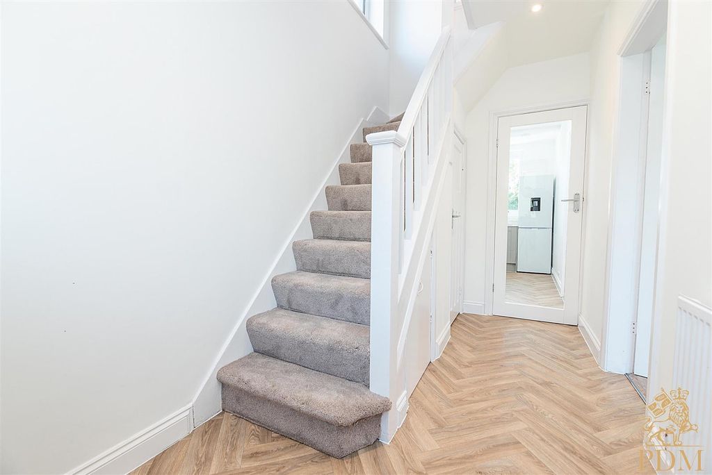 Property photo 2 of 30 116 Charlbury Road, Wollaton (35 Of 37).Jpg