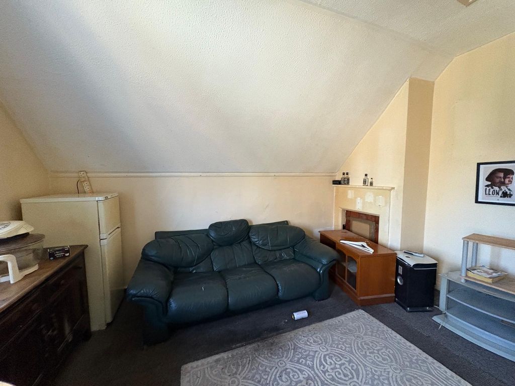 Property photo 3 of 48 Gallery