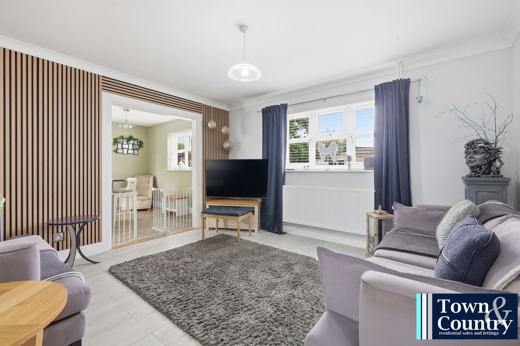 Property photo 3 of 28 Berechurch Hall Road