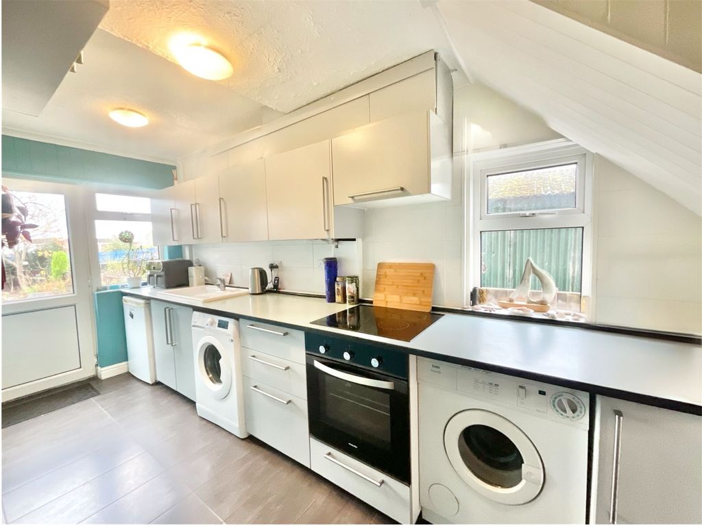 Property photo 3 of 22