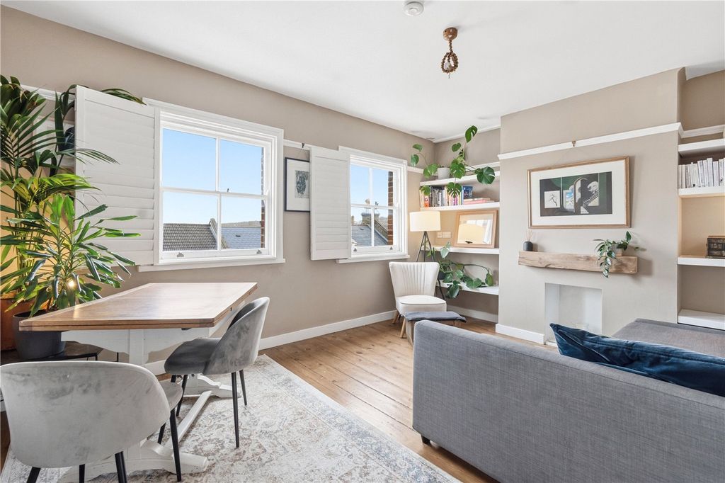 Property photo 3 of 15 Reception