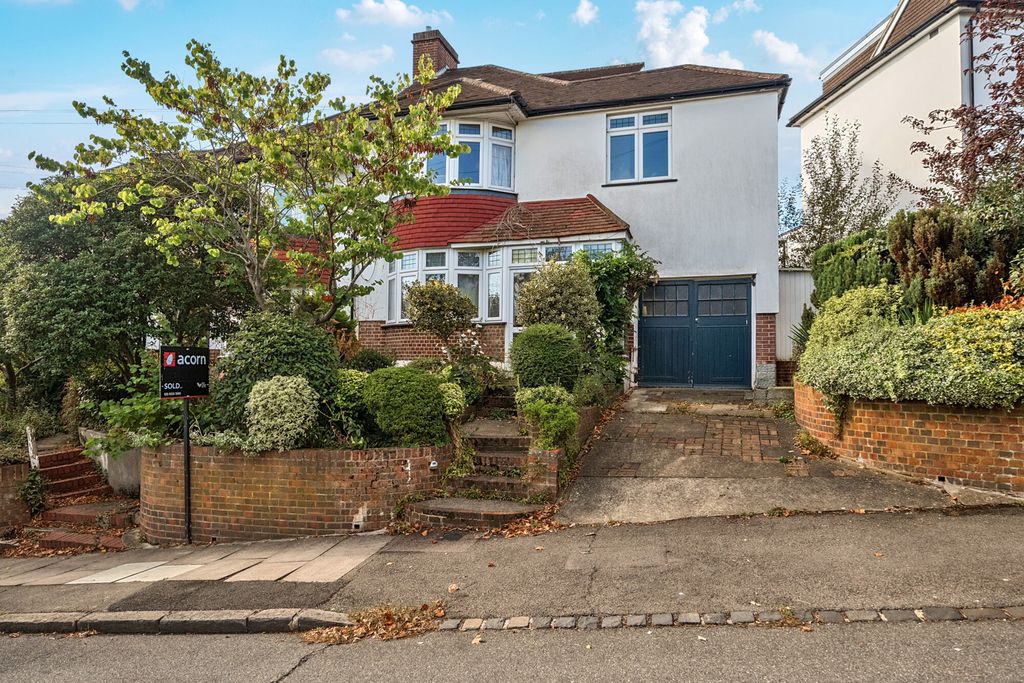 Property photo 1 of 25 1516698-27-6Aa13B...