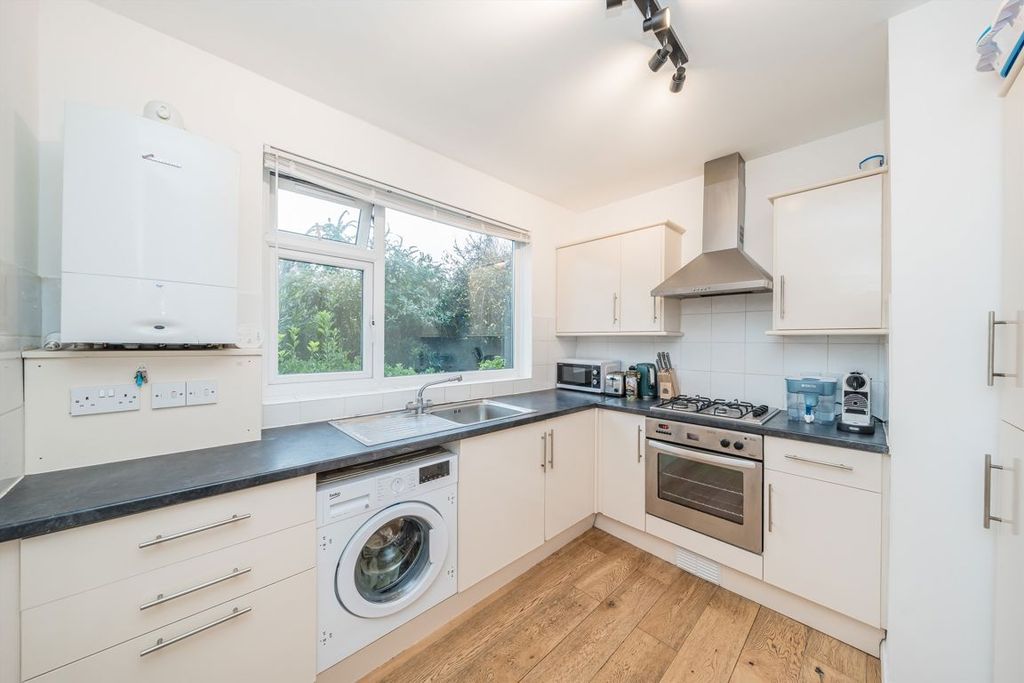 Property photo 3 of 5