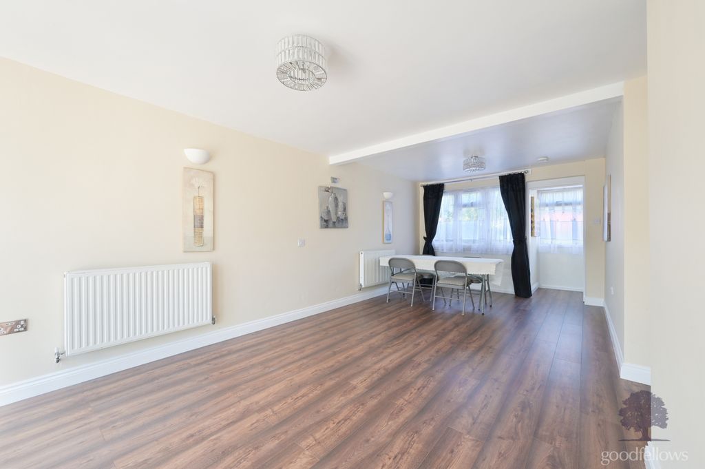 Property photo 3 of 12 Picture No. 25
