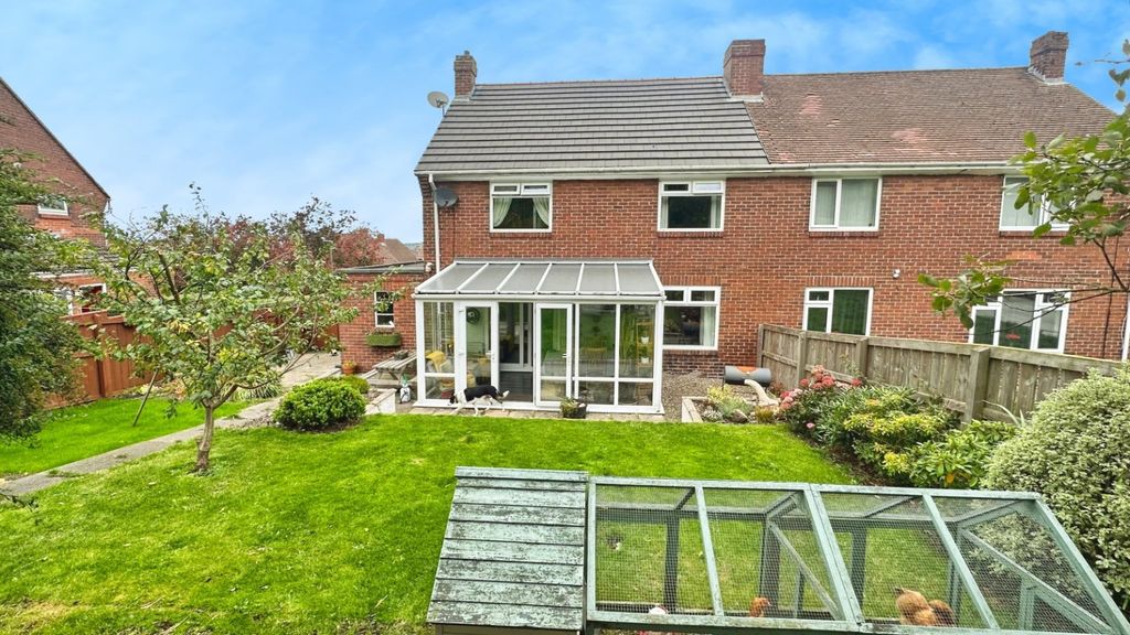 Property photo 1 of 20 External