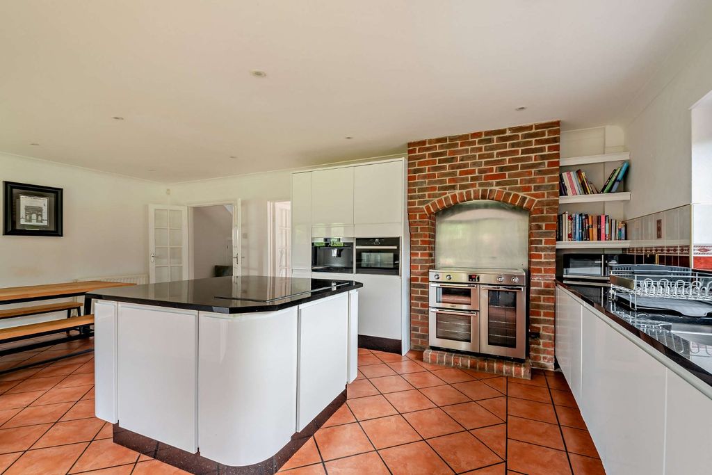 Property photo 3 of 13 Kitchen