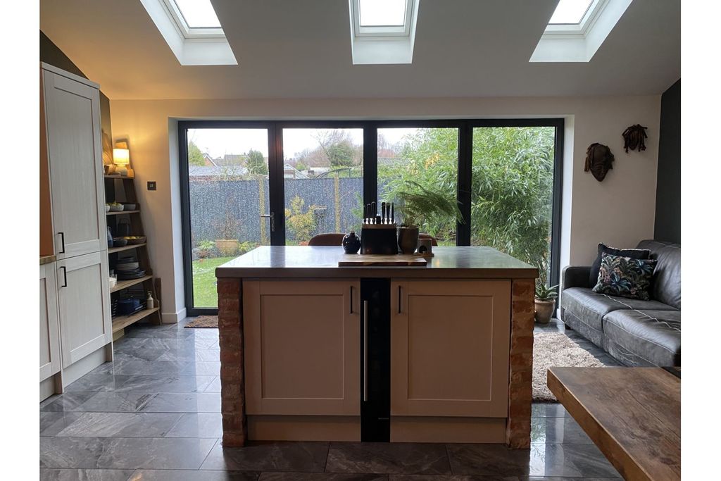 Property photo 3 of 24