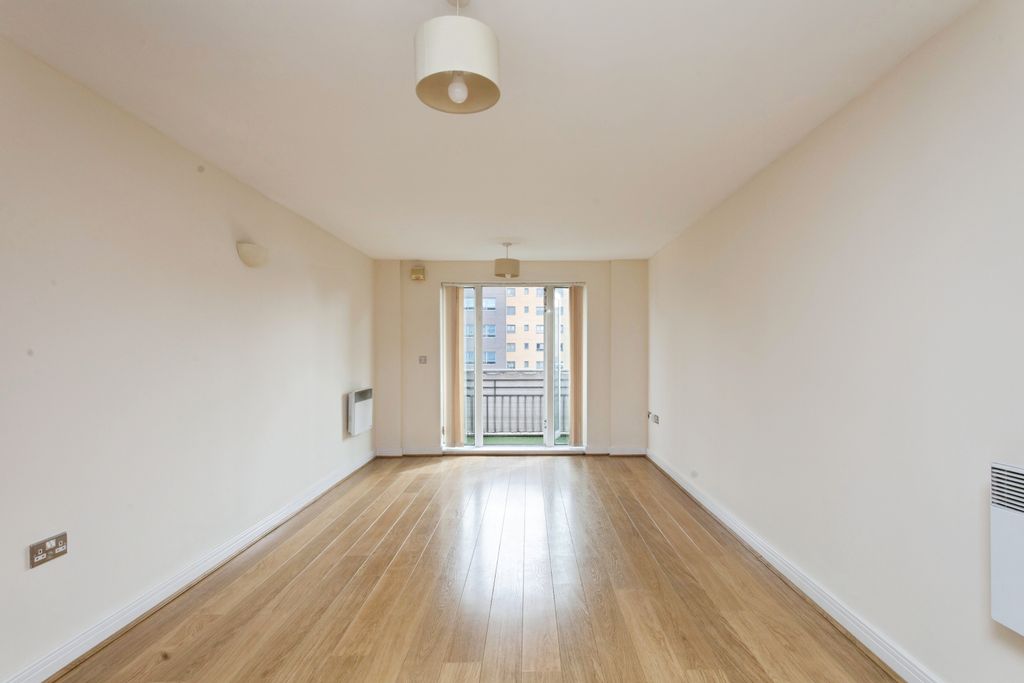 Property photo 3 of 9 Lounge/Dining Room