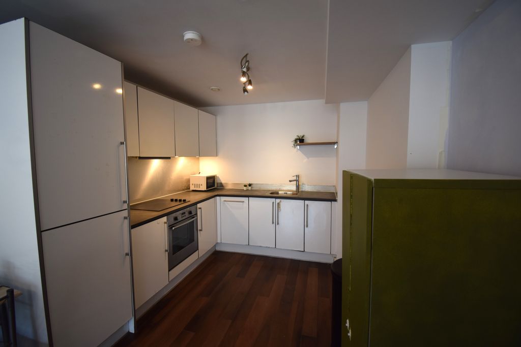 Property photo 3 of 7 Kitchen