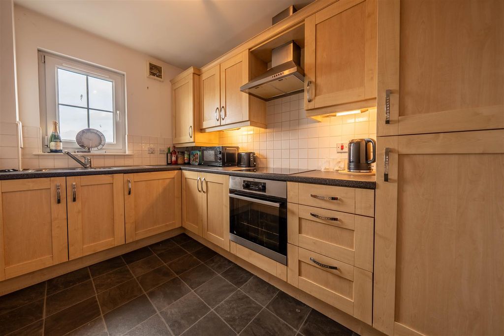 Additional image 8 of 2 bed flat for saleCroft Park, Perth PH2