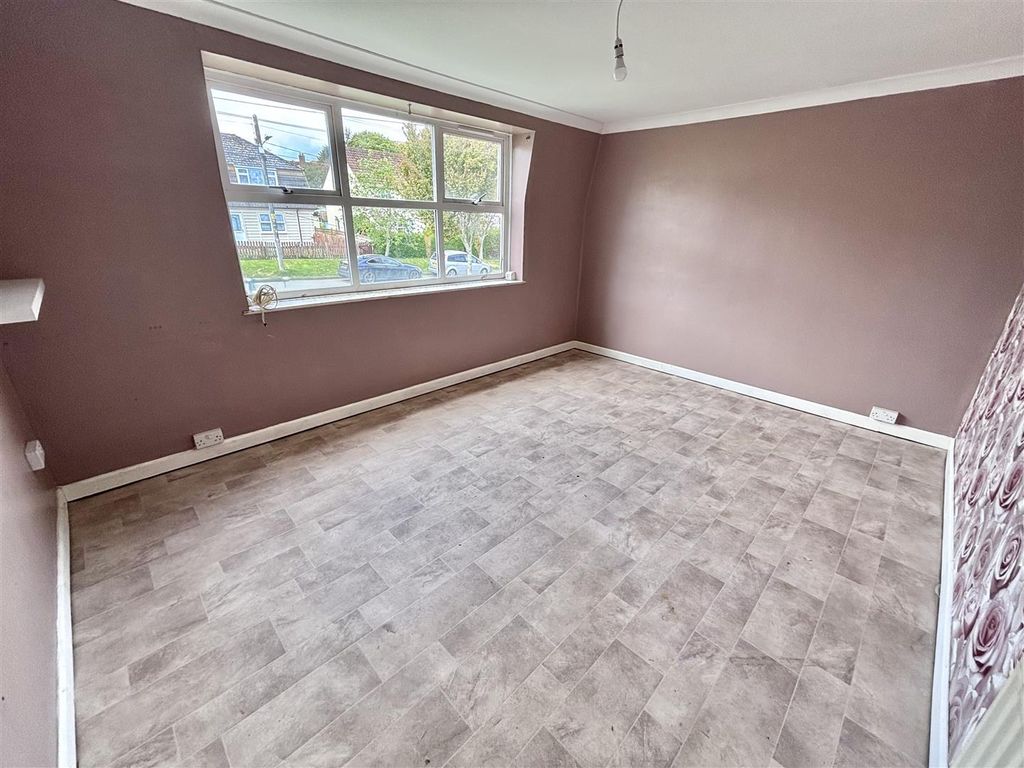 Property photo 2 of 13 Img_5411.Jpg