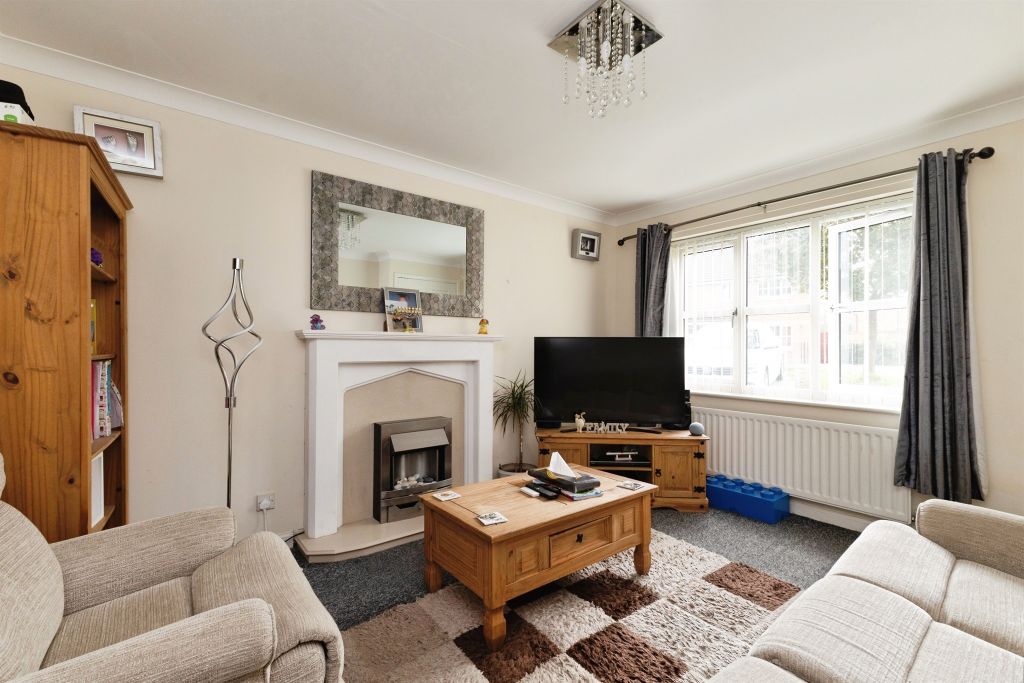 Property photo 2 of 17