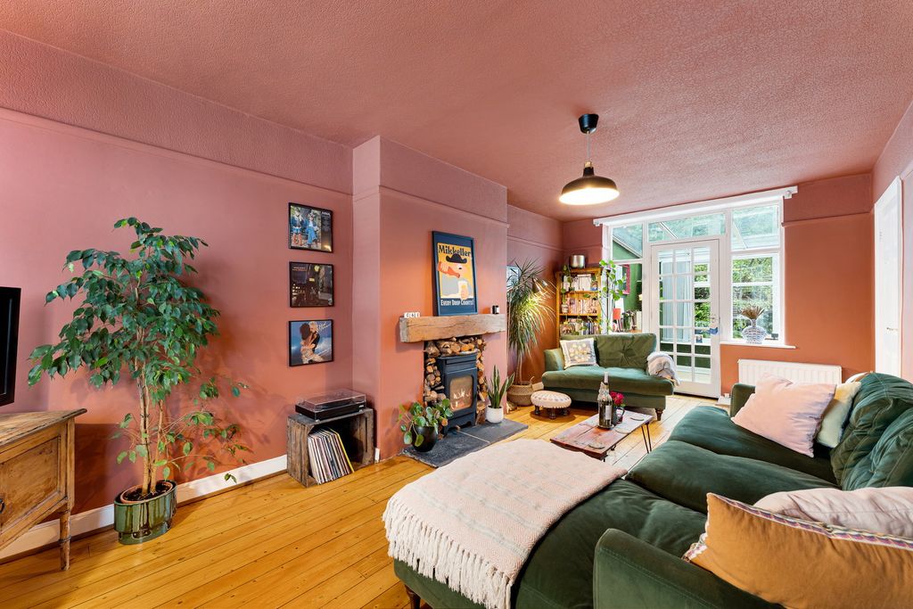 Property photo 2 of 44