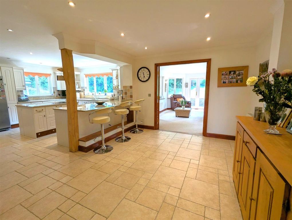 Property photo 2 of 32 Pxl_20250606_113024120.Jpg