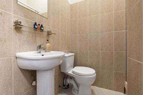 Property photo 3 of 8 8996221.Jpg