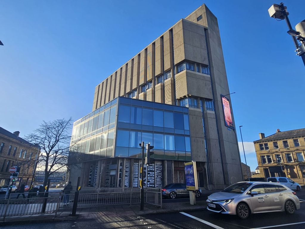 Property photo 3 of 3